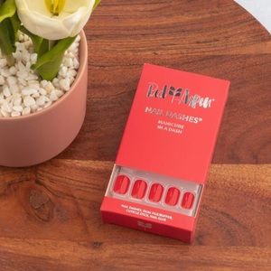 Red Aspen Nails Tulips for Tiffani